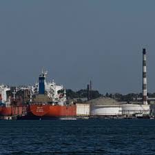 US Authorizes Resale of Venezuelan Oil to Cuba Amid Humanitarian Concerns