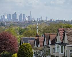 UK Economy Grows Strongly in February Before Middle East War Impact