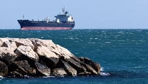 Oil Prices Jump Nearly 3% as US-Iran Deadlock Raises Hormuz Concerns