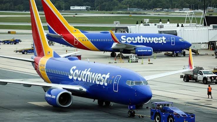 Southwest Flight WN4761 Diverted to Charleston After Midair Fuel Leak Scare