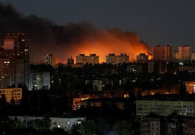 Russia Targets Kyiv Logistics Hubs, Zaporizhzhia Steel Plant in Overnight Missile Strikes