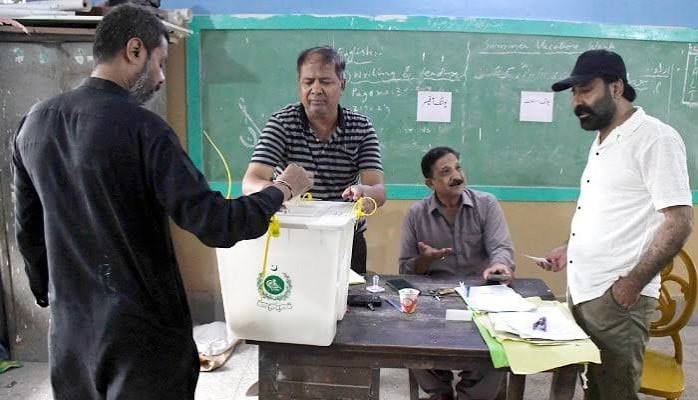 Pakistan: PPP Leads in Two AJK Constituencies as Independent Upsets Former PM in Third-Phase Polls